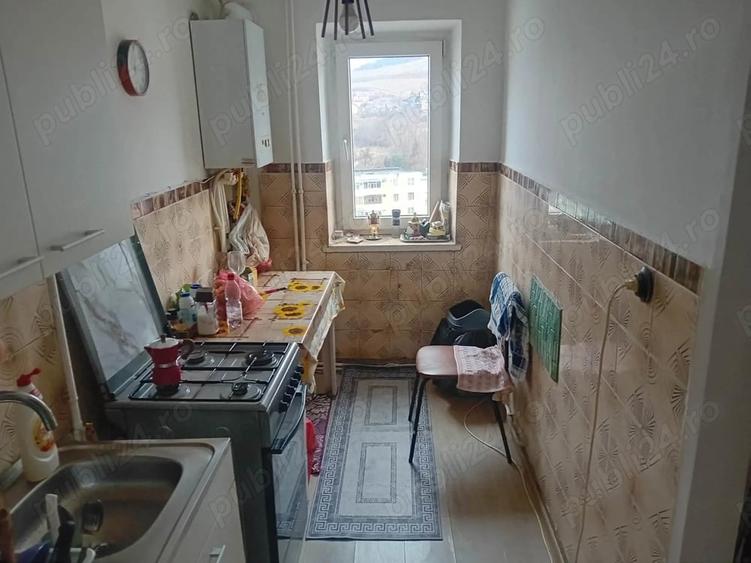 Apartament cu 4 camere decomandat în Dărmănești