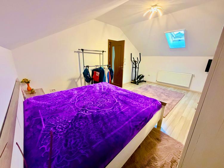 Duplex cu 5 camere cu Canalizare în Sud