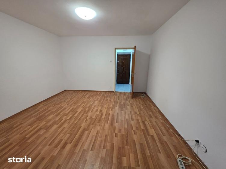 Garsonieră în Titan