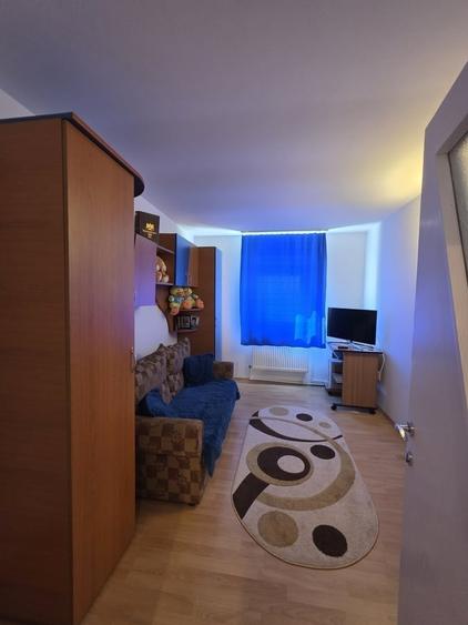 Casă cu 5 camere cu Teren 770 Mp în Central