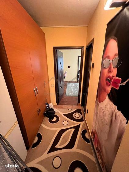 Apartament cu 2 camere nedecomandat în Podu Roș