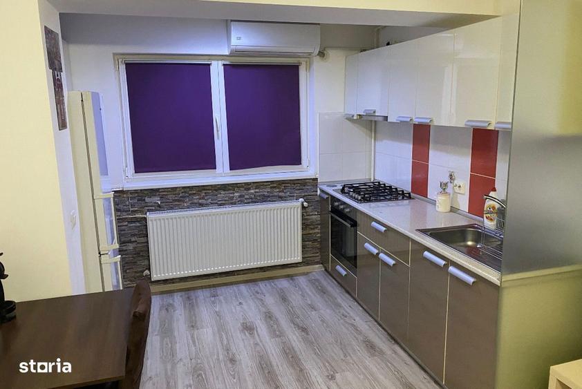 Apartament cu 2 camere decomandat, mobilat în Central