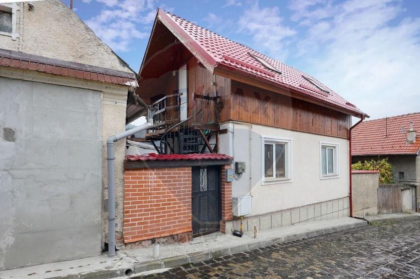 Casă individuală cu 3 camere cu Teren 145 Mp în Centrul Istoric