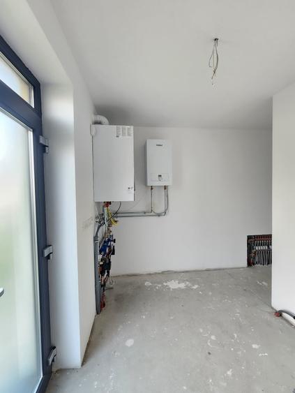 Duplex cu 4 camere cu Canalizare în Dumbrăvița