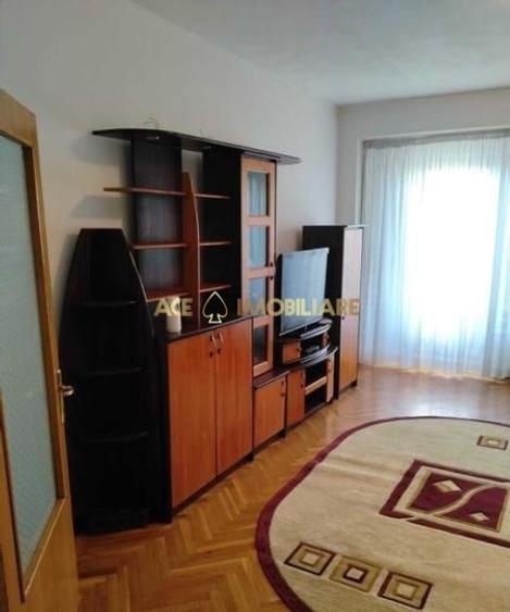 Apartament cu 3 camere decomandat, mobilat în Nerva Traian