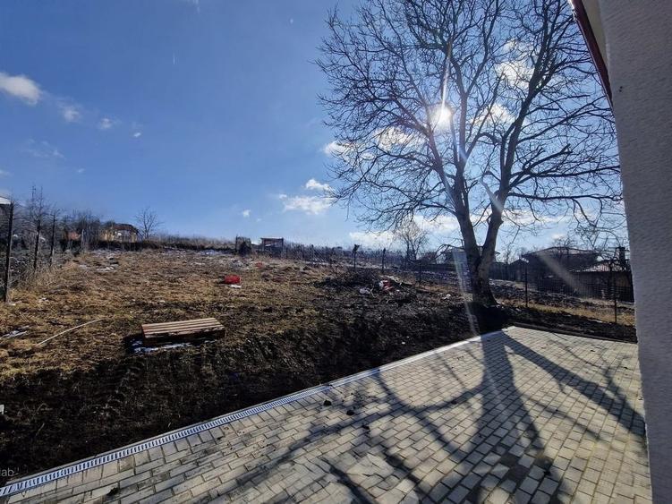 Casă individuală cu 4 camere cu Canalizare în Dezmir