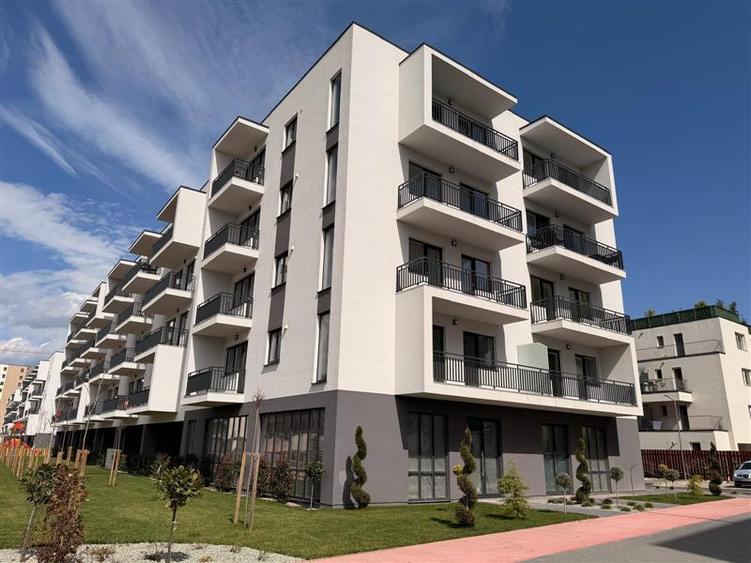 Apartament cu 2 camere decomandat în Tractorul — fotografia 1