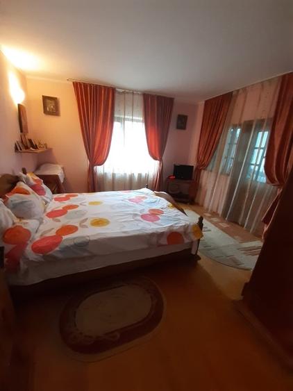 Casă individuală cu 4 camere cu Canalizare în Nord