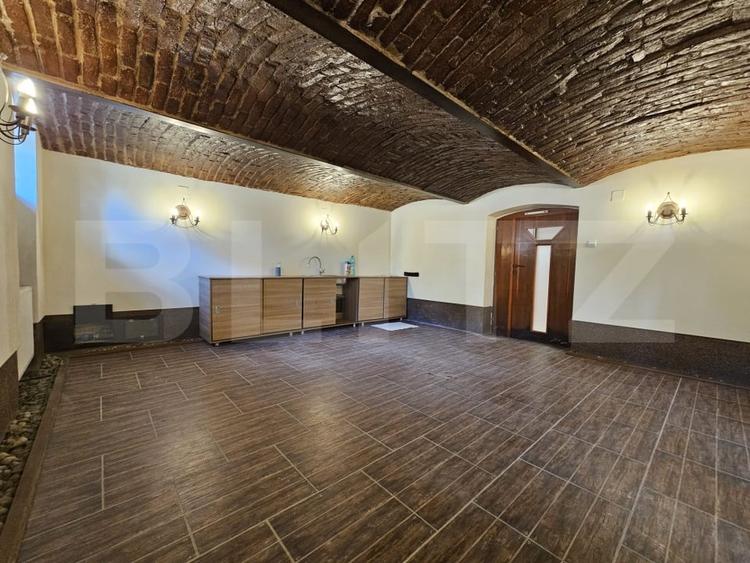 Spațiu comercial, de 50 mp, în Bălcescu