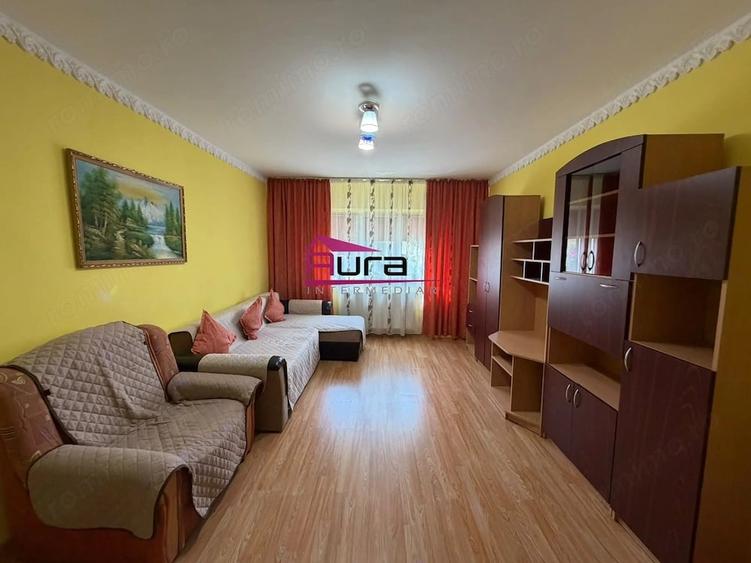 Apartament cu 3 camere decomandat în E3