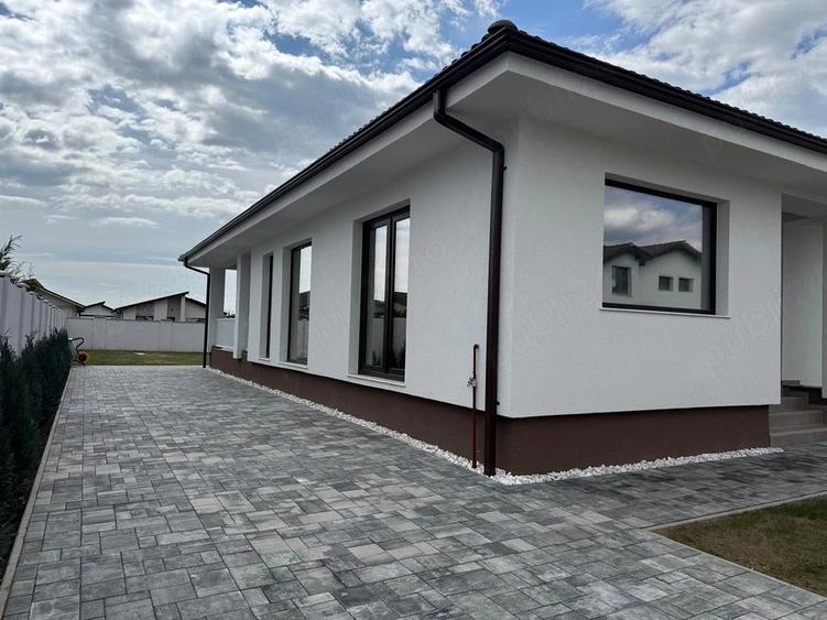 Casă cu 4 camere cu Teren 500 Mp în Exterior Vest