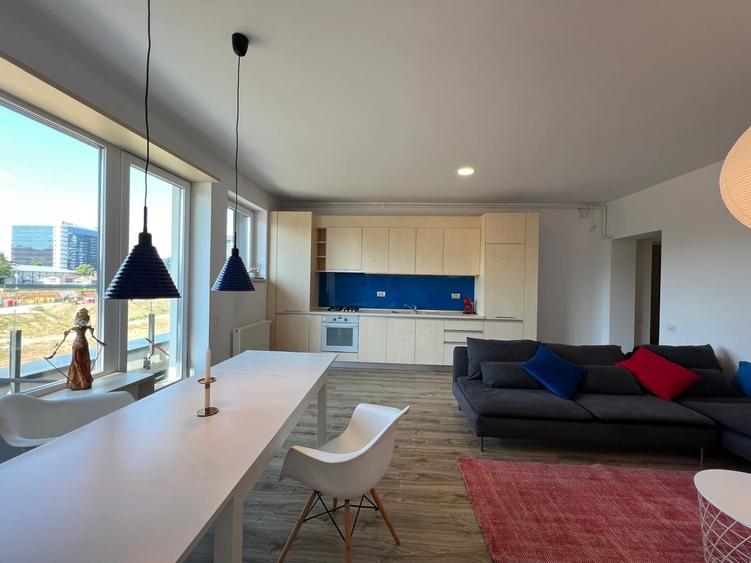 Apartament cu 3 camere decomandat, mobilat în Barbu Văcărescu