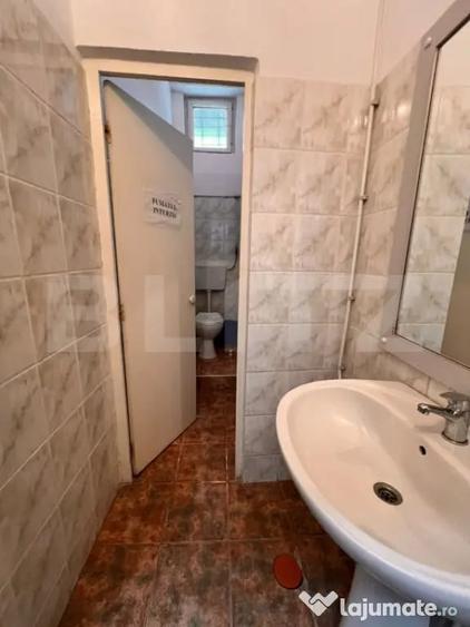 Spațiu comercial, de 231 mp, în Central