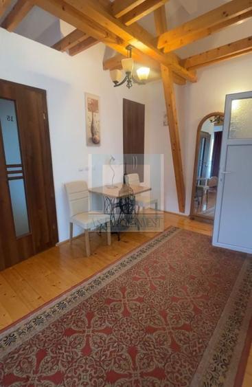 Casă cu 5 camere cu Teren 340 Mp în Central
