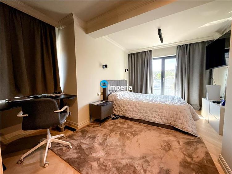 Casă cu 6 camere cu Teren 520 Mp în Băneasa