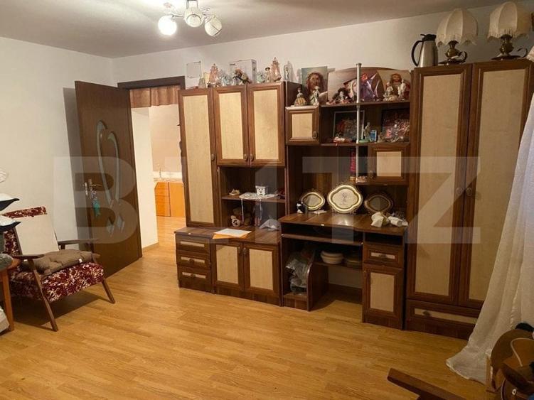 Casă individuală cu 7 camere cu Teren 1700 Mp în Horodnic