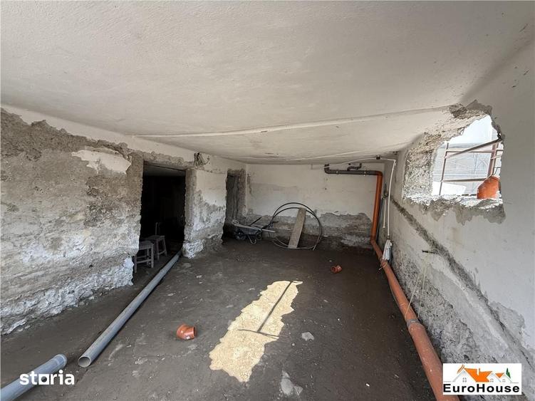 Casă cu 3 camere cu Teren 300 Mp în Central