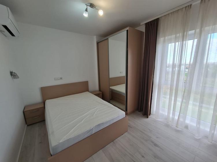 Apartament cu 3 camere decomandat în Barbu Văcărescu