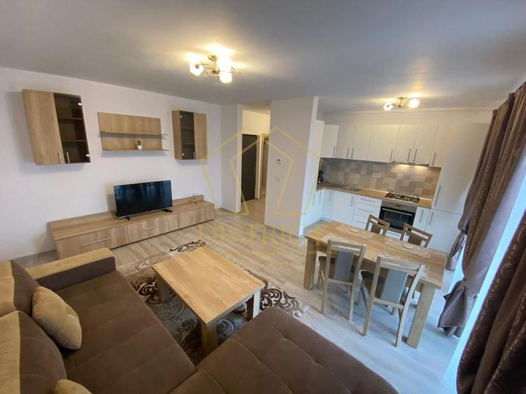 Apartament cu 2 camere semidecomandat, mobilat în Aradului