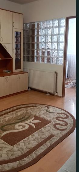 Garsonieră semidecomandată în Tractorul