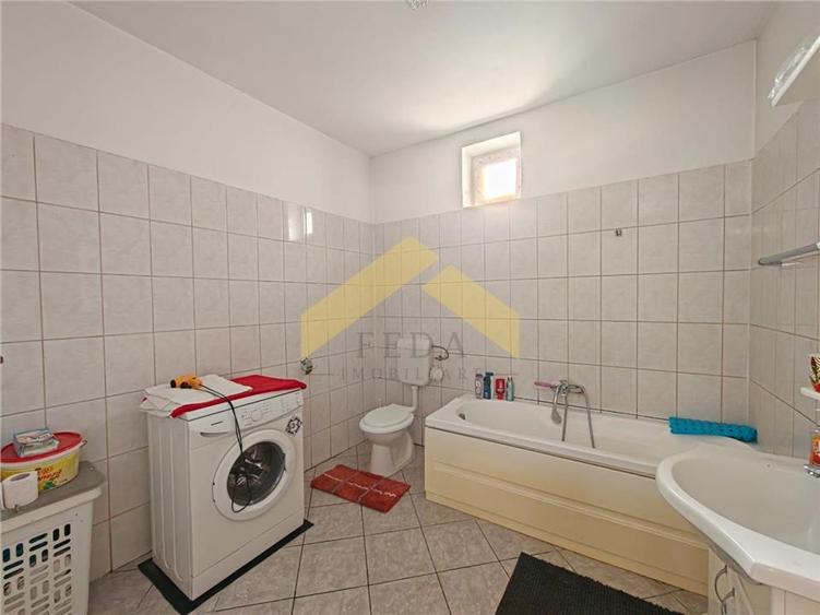 Casă individuală cu 3 camere cu Canalizare în Bodrogu Nou