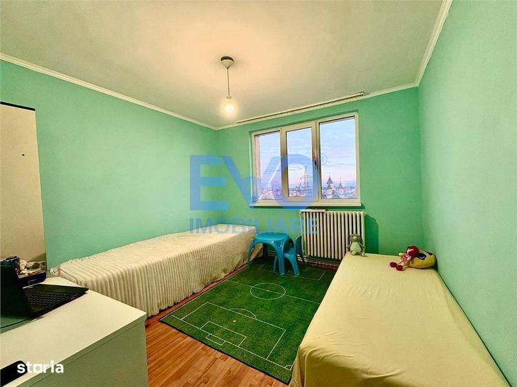 Apartament cu 3 camere decomandat în Alexandru cel Bun