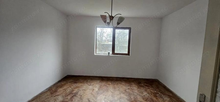 Casă cu Teren 553 Mp în Central