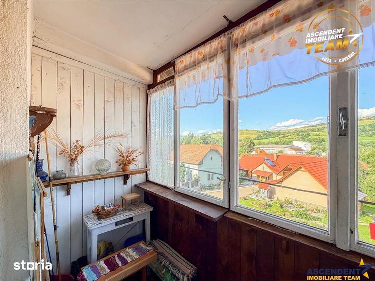 Apartament cu 3 camere decomandat în Malnaș