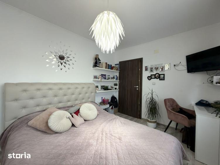 Casă cu 4 camere cu Teren 458 Mp în Sânmihaiu Român
