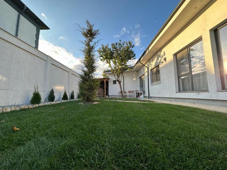 Casă cu 3 camere cu Teren 305 Mp în Central