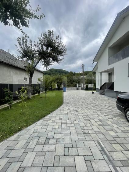 Casă individuală cu 3 camere cu Canalizare în Exterior Sud