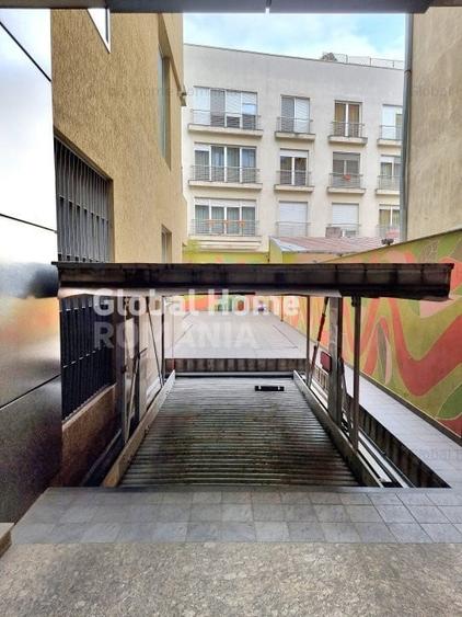 Birou, de 156 mp, în Romană