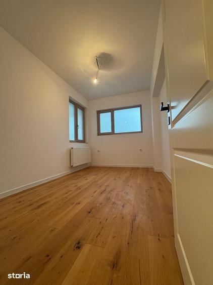 Apartament cu 4 camere în Vatra Luminoasă