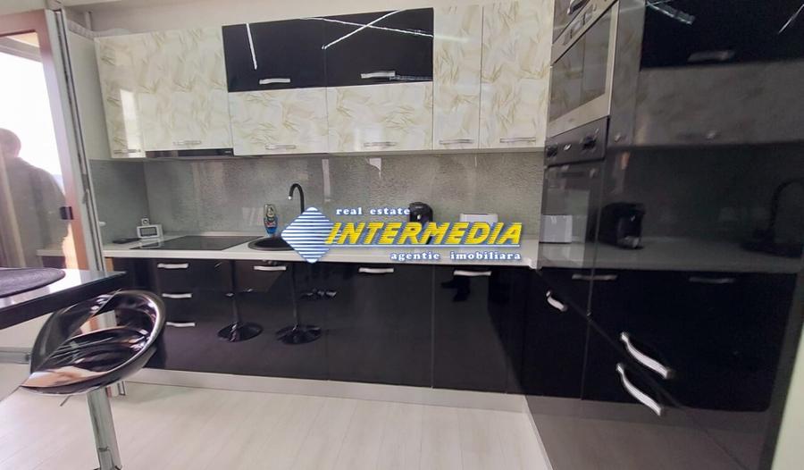 Apartament cu 2 camere decomandat, mobilat în Cetate
