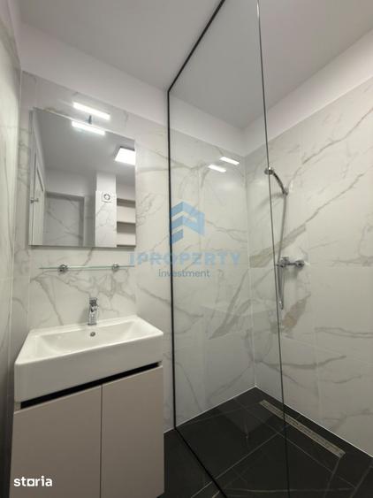 Apartament cu 3 camere decomandat în Sisești