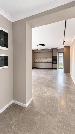 Apartament cu 3 camere decomandat, mobilat în Băneasa