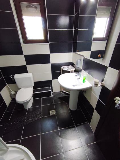 Casă cu 6 camere cu Canalizare în Cornetu
