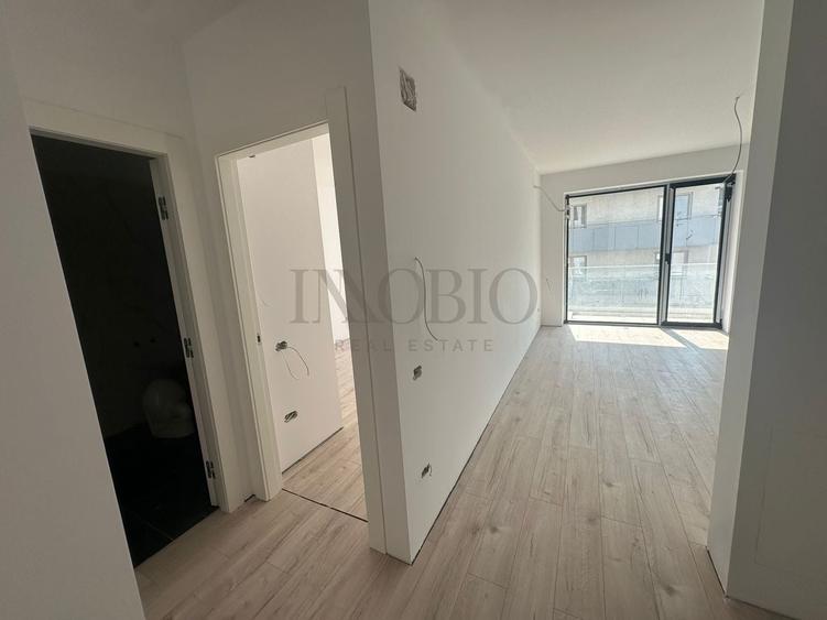 Apartament cu 2 camere semidecomandat în Sisești