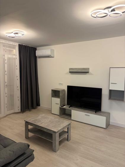 Apartament cu 2 camere decomandat în Est
