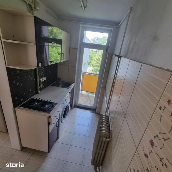 Apartament cu 2 camere decomandat în Plopilor