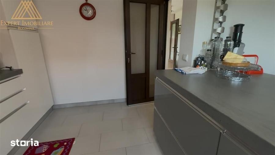 Casă cu 4 camere cu Teren 3000 Mp în Vama