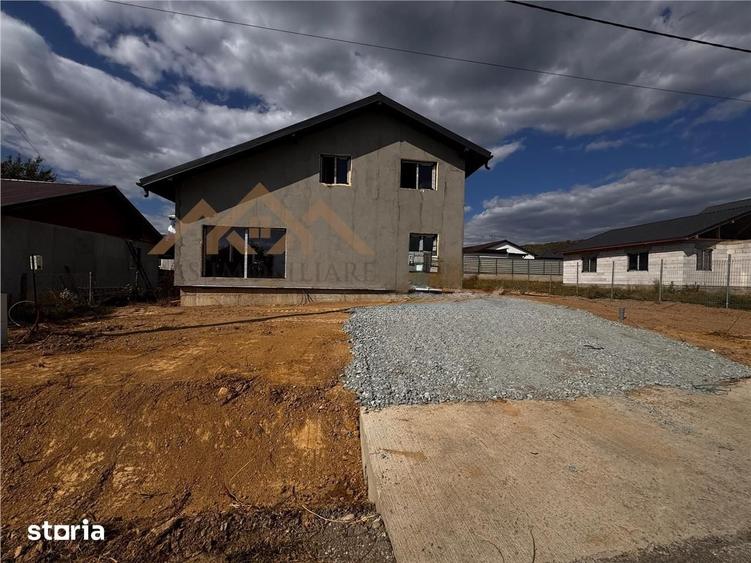 Casă cu 4 camere cu Teren 500 Mp în Tăuții-Măgherăuș