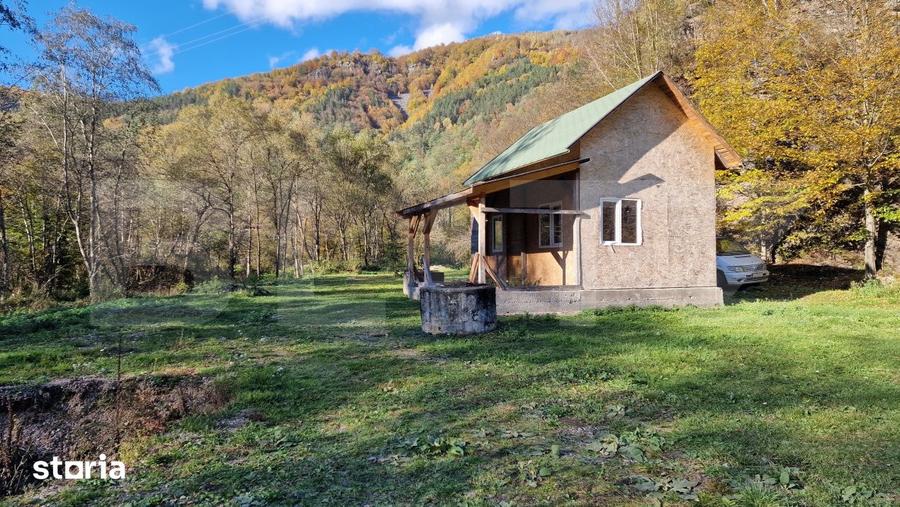 Casă cu 1 camere cu Teren 1000 Mp în Mărișel
