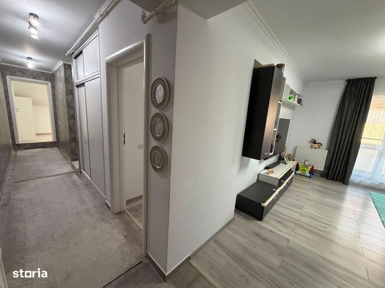 Apartament cu 3 camere decomandat în Dobroești
