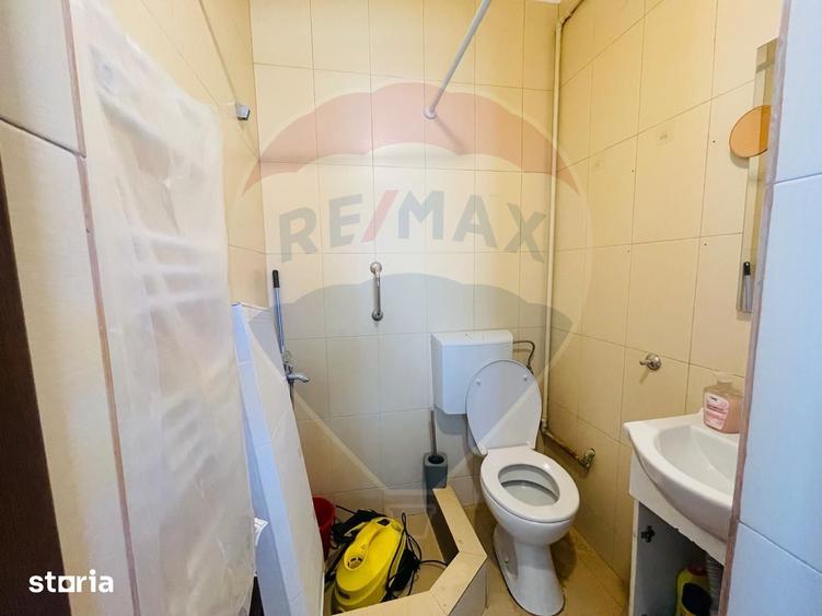 Casă cu 6 camere cu Teren 500 Mp în Calea Dumbrăvii