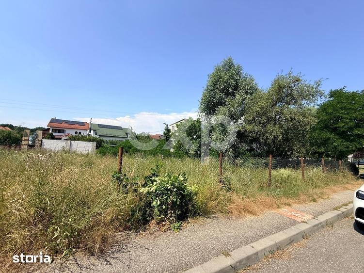 Teren de 820 mp, în Trivale