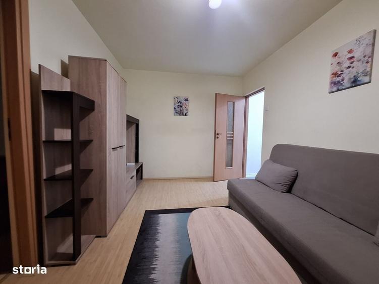 Apartament cu 2 camere nedecomandat în Girocului