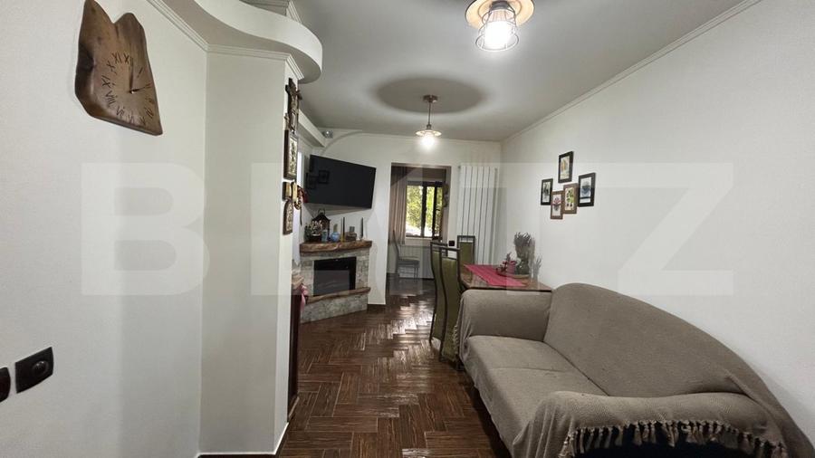 Apartament cu 3 camere decomandat, mobilat în Micro 20