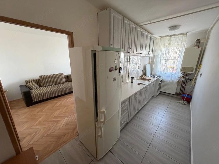 Apartament cu 3 camere în Cetate