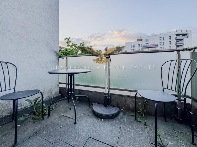 Apartament cu 2 camere semidecomandat, mobilat în Între Lacuri